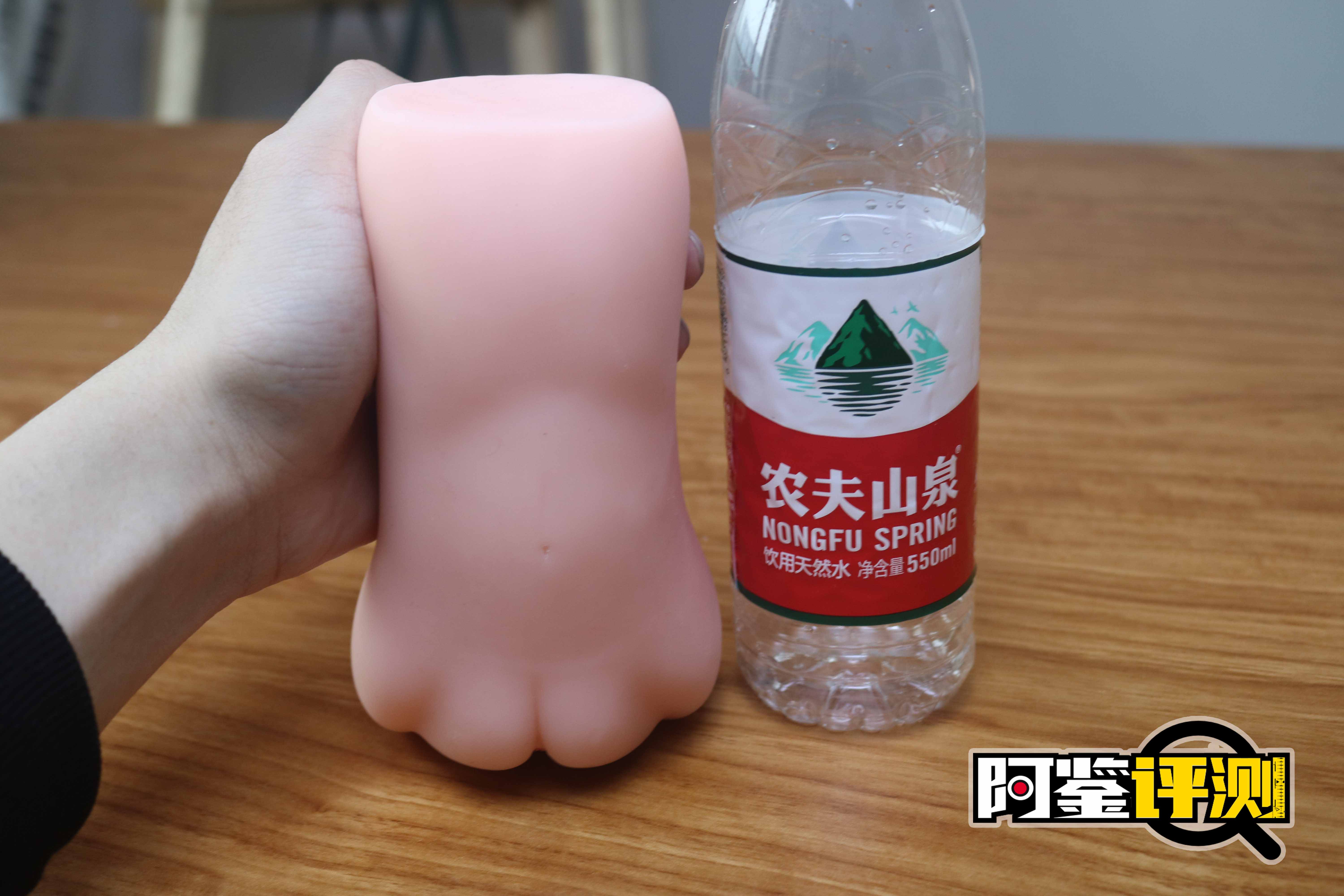 趣网-琉璃兔（排气杯）评测！高质量胶体！玩法类似R20的进阶长形名器