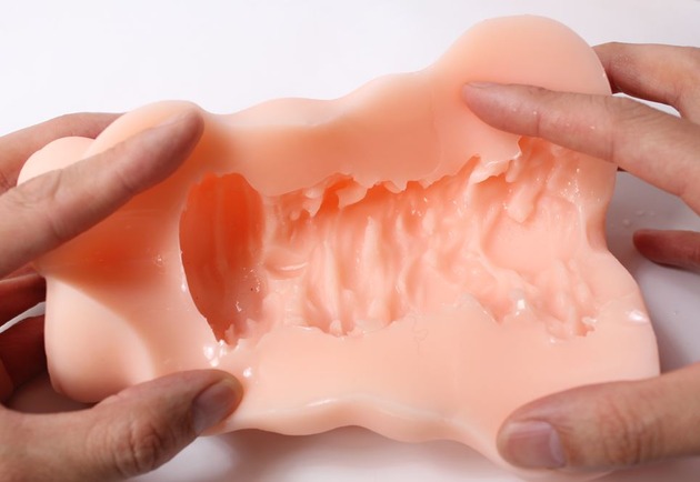 汤玛托易士“AI女友爱酱”评测（中刺激）！全球首个由AI设计通道的飞机杯？！