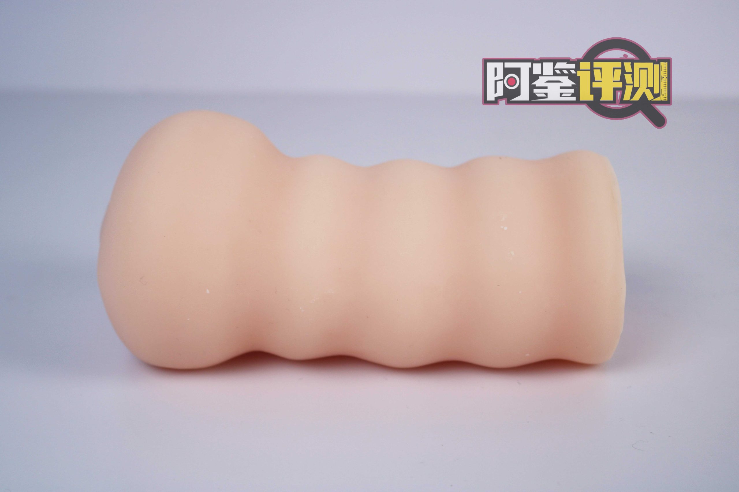 汤玛托易士“AI女友爱酱”评测（中刺激）！全球首个由AI设计通道的飞机杯？！