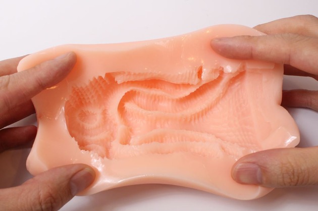 国产大魔王——“白丸”评测!虽然外形手感非常奇怪,但通道的剐蹭感不错