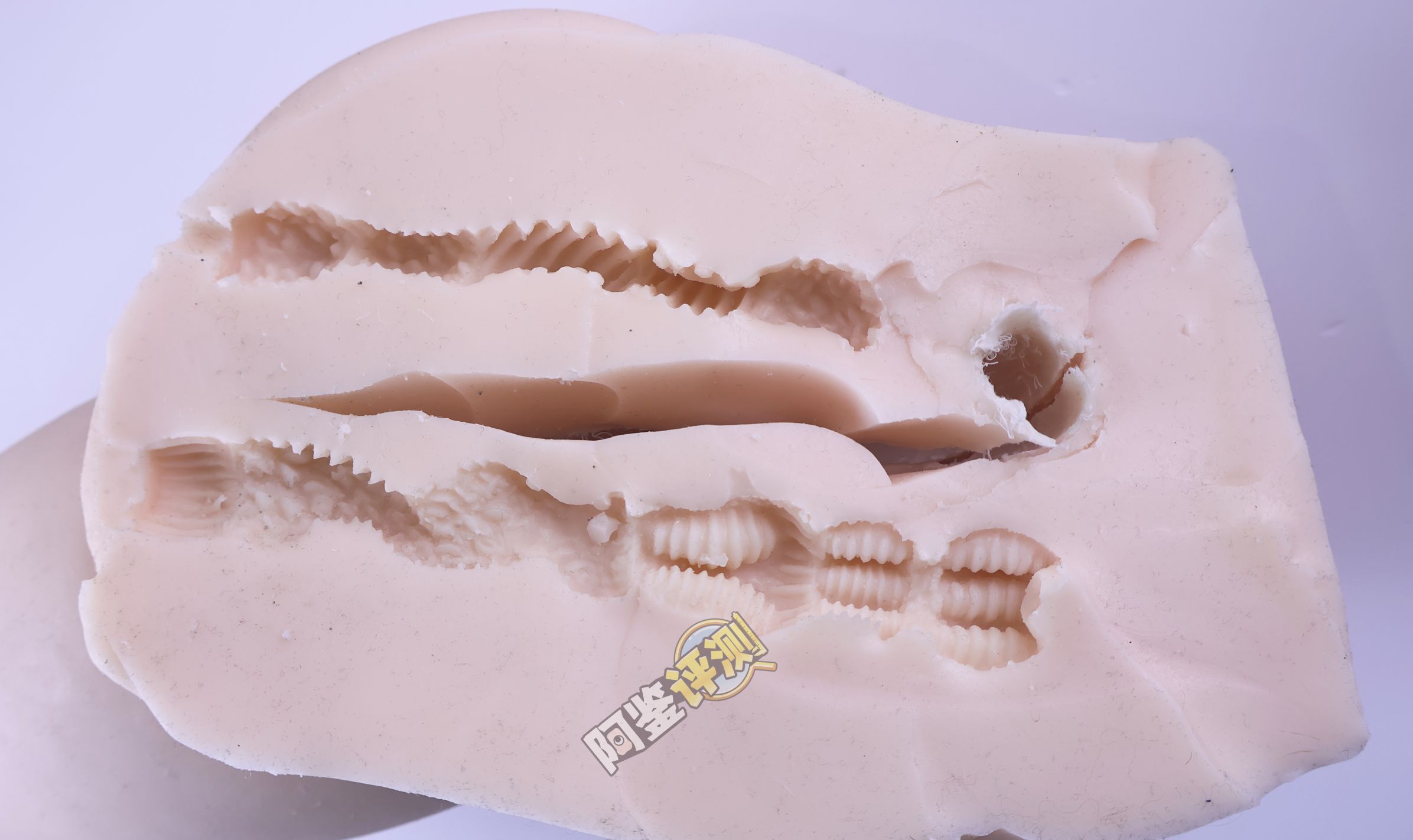 MACCOS——“纯洁之体”评测！少见的带腿小臀模，多种多样的视觉角度