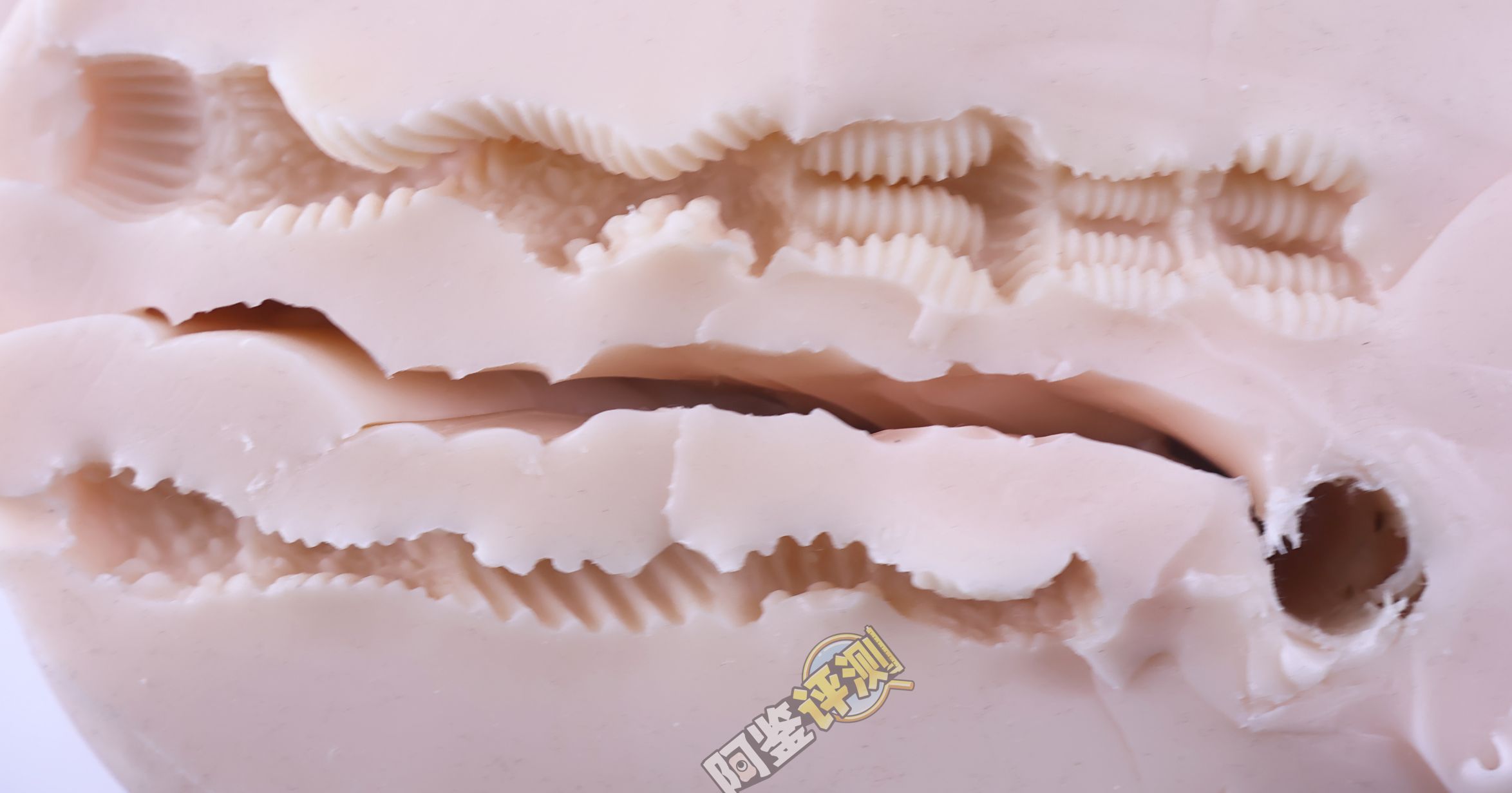 MACCOS——“纯洁之体”评测！少见的带腿小臀模，多种多样的视觉角度