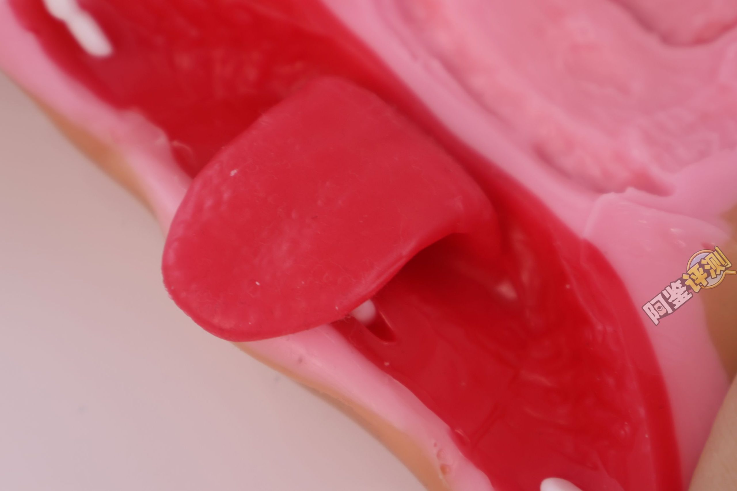 魔眼——“超辣妹浓厚口交”评测！牙齿噱头过气后，“真实之口”的金字招牌完全破碎