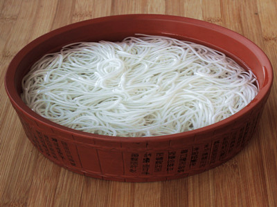 汤玛托易士——“退学魔王”评测！异形巢穴一样的表面结构，实际感受却是自然的真实感？