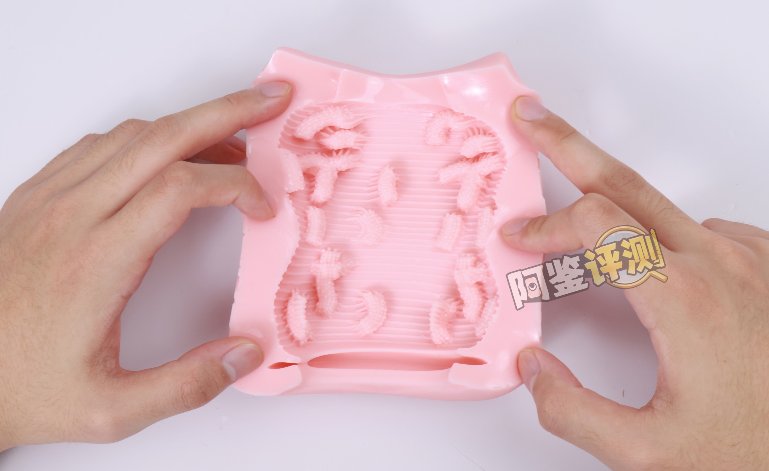 对子哈特——“ 梦幻术士”评测！似曾相识的杂乱感，这系列招牌的真空感已经消失不见了...