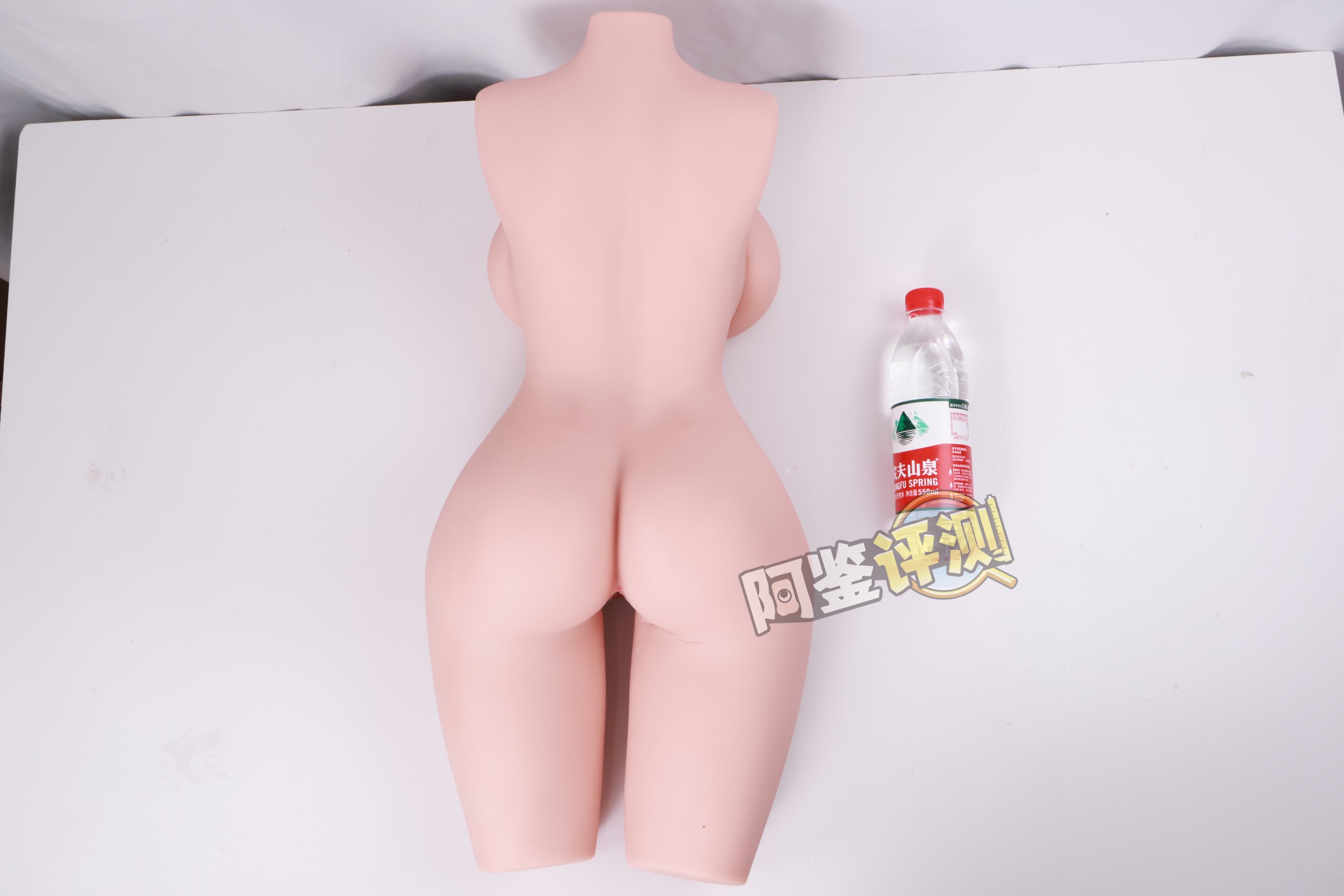 BONMOR——“美骨柔姬”评测！超级真实的肋骨握持感，但腿部和通道设计糟糕到难以相信