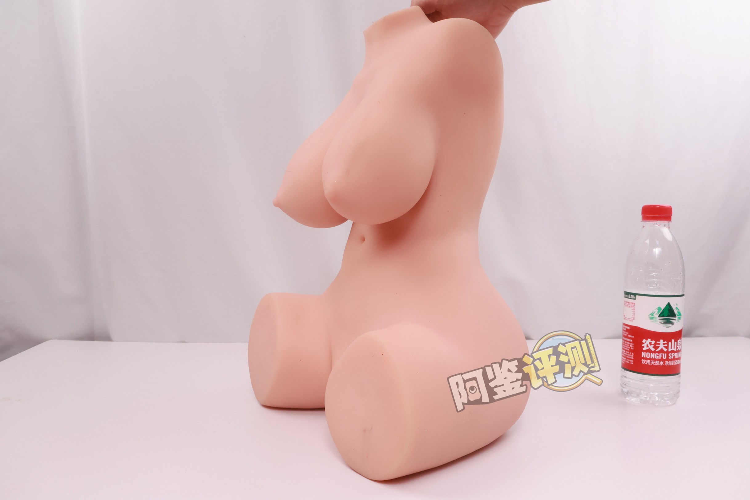 HMAX——“幻想女仆”评测!硬奶+固定腿部的大型倒模,插入有些不方便但至少床置比较好用