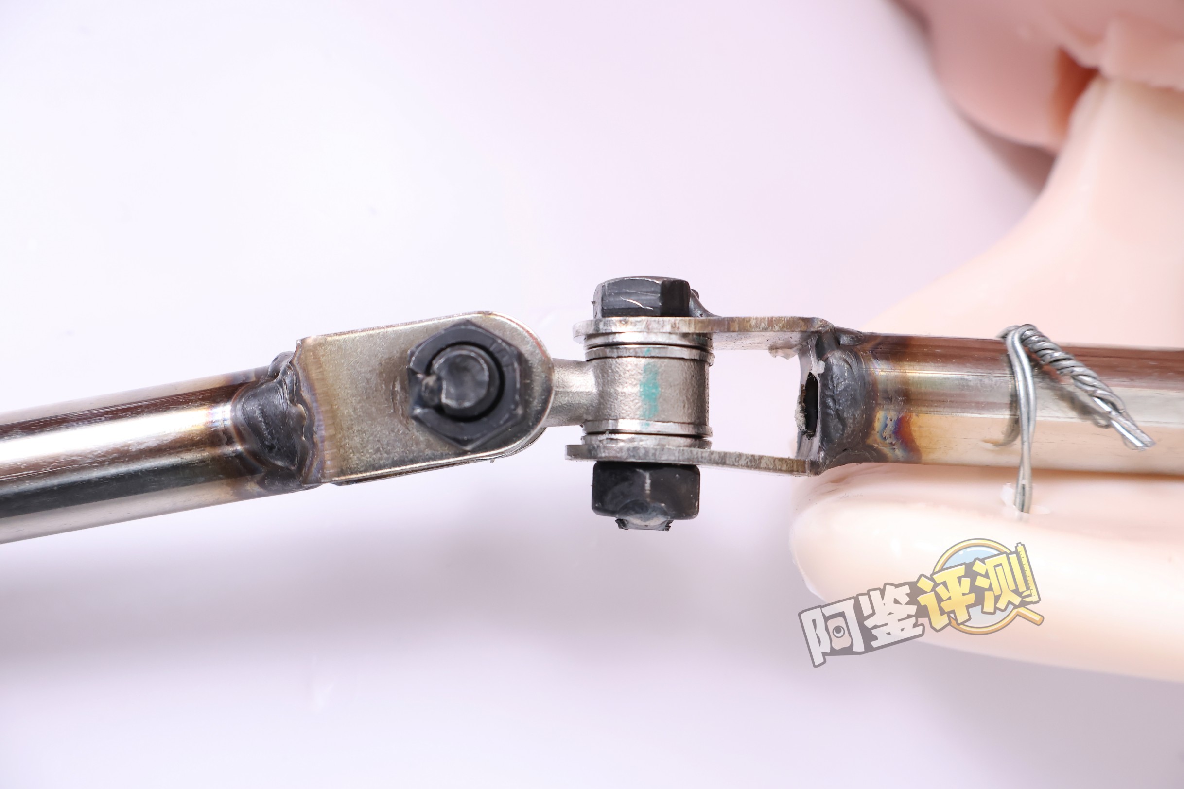 BONMOR——“美骨柔姬”评测！超级真实的肋骨握持感，但腿部和通道设计糟糕到难以相信