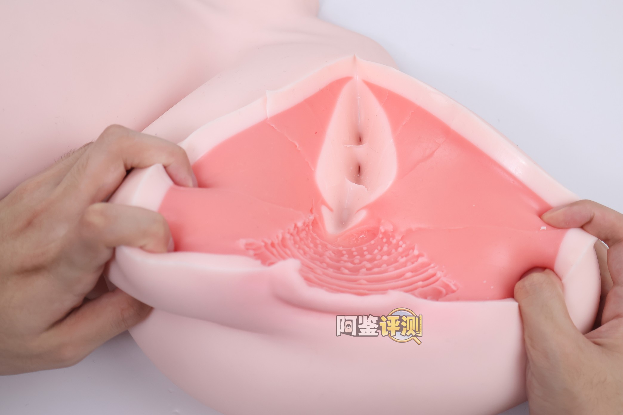 yokubou——“爆炸乳 OL”评测!无论是抚摸的手感,还是插入的使用感,都太糟糕了....