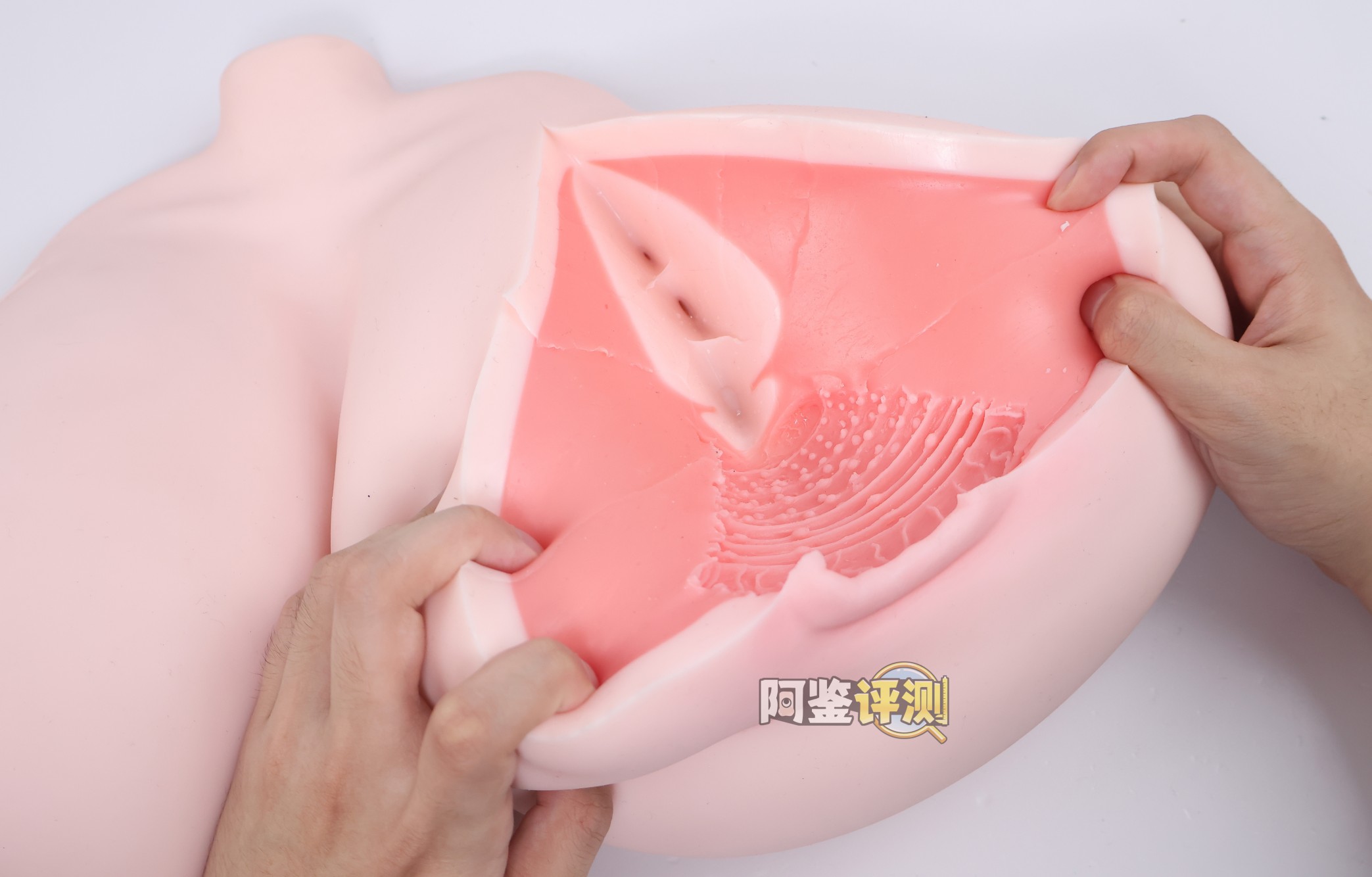 yokubou——“爆炸乳 OL”评测！无论是抚摸的手感，还是插入的使用感，都太糟糕了....