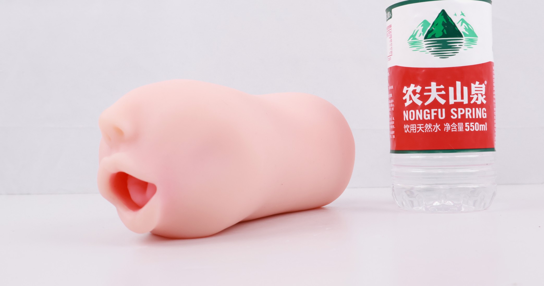 LoveFactor——“完堕肉舌”评测！碧池系真空口交造型！大舌头+深喉感简单粗暴