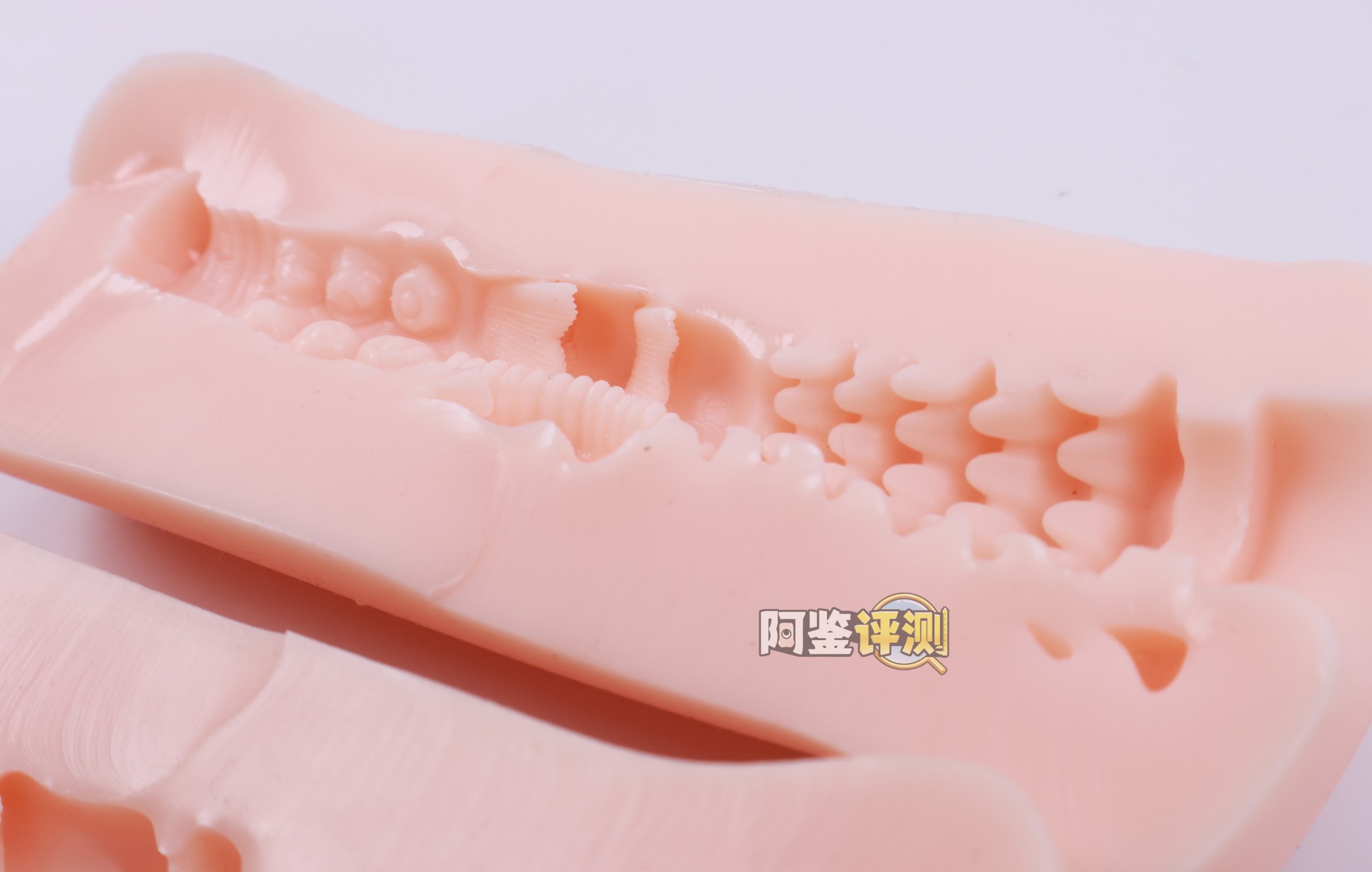 DNA JAPAN——“家庭教师X催眠”评测!邦邦硬的软水管手感胶体,超级冷门猎奇的“无弹性”高硬度材料