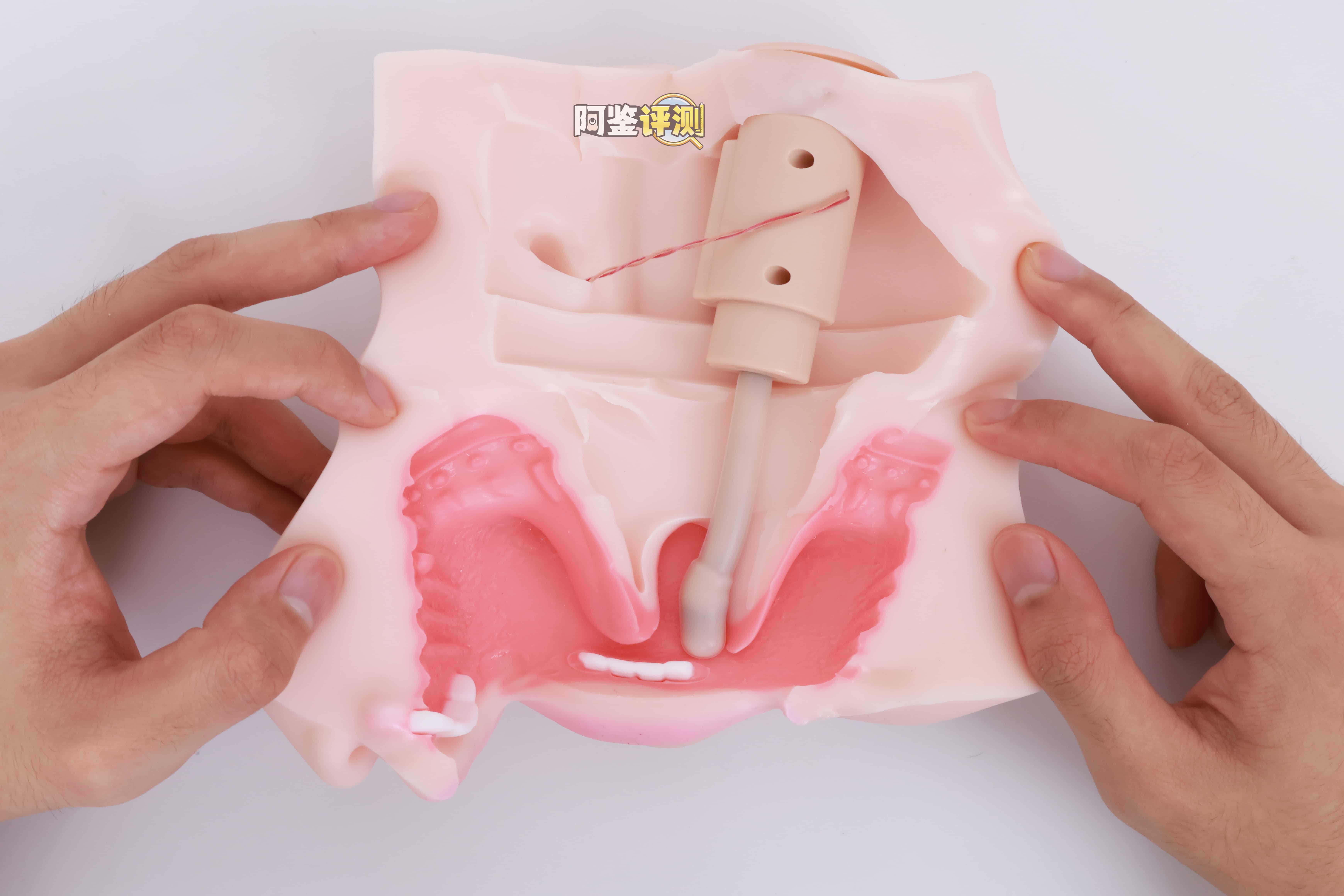 YUU——“饶舌辣妹”评测!噱头就是这个杯子的全部了.....像搞笑玩具一样毫无实用性的产品