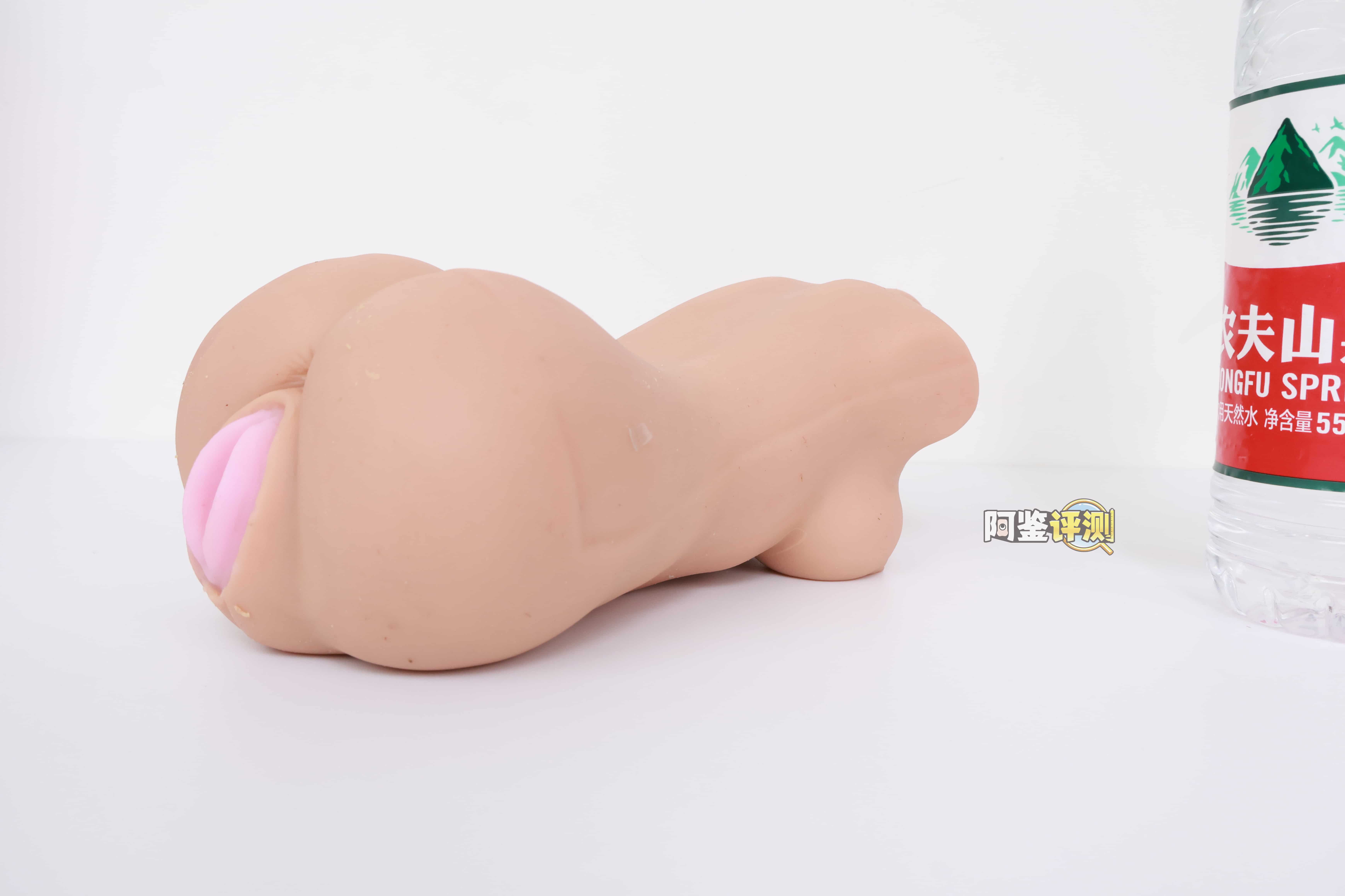 魔眼——“超丰满辣妹”评测！我用过最精致细腻的剐蹭纹理，却被粗糙的外形破坏掉了...