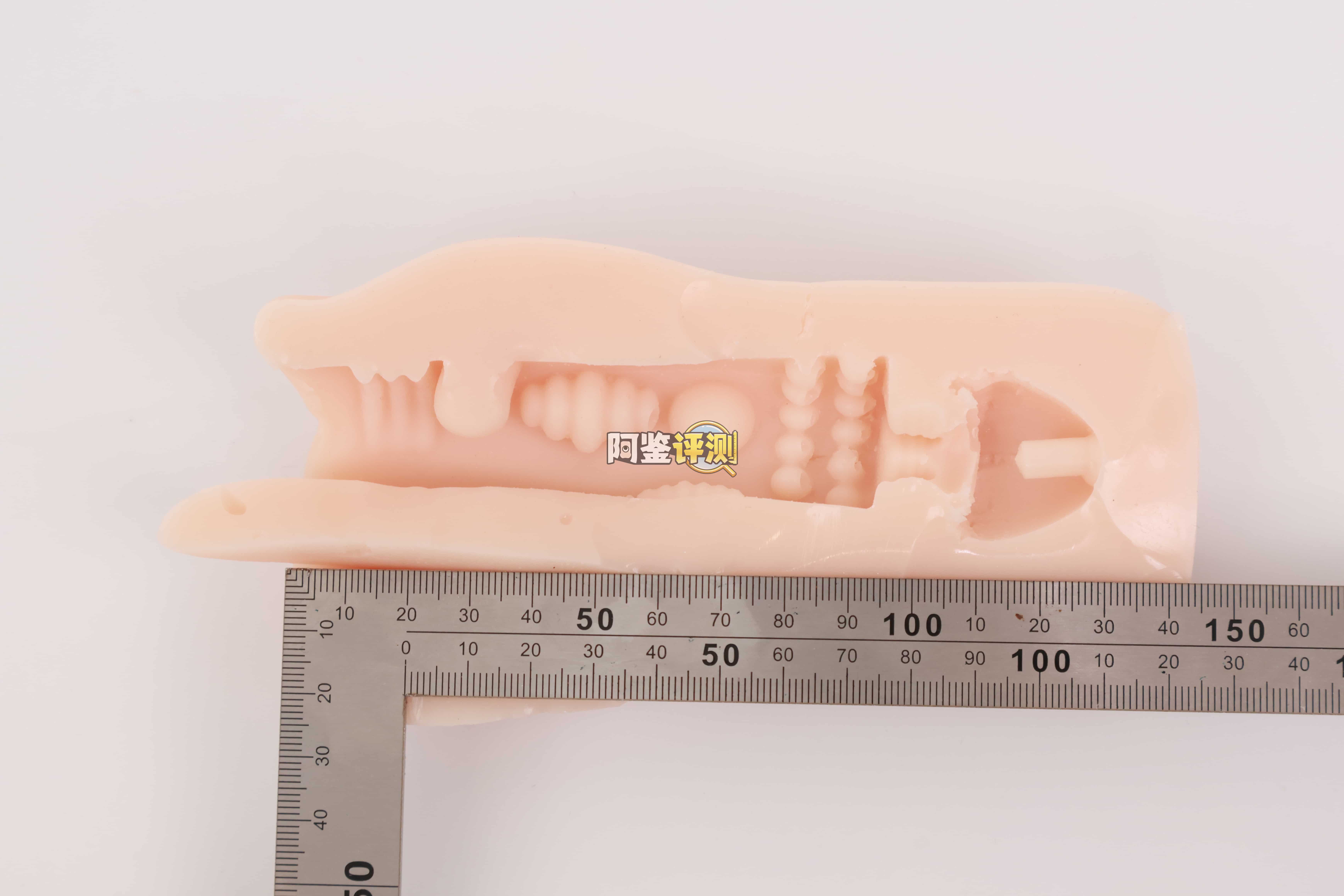 A-one——"长舌辣妹"评测！超级光滑的平整长舌头，刺激度实在是太低了