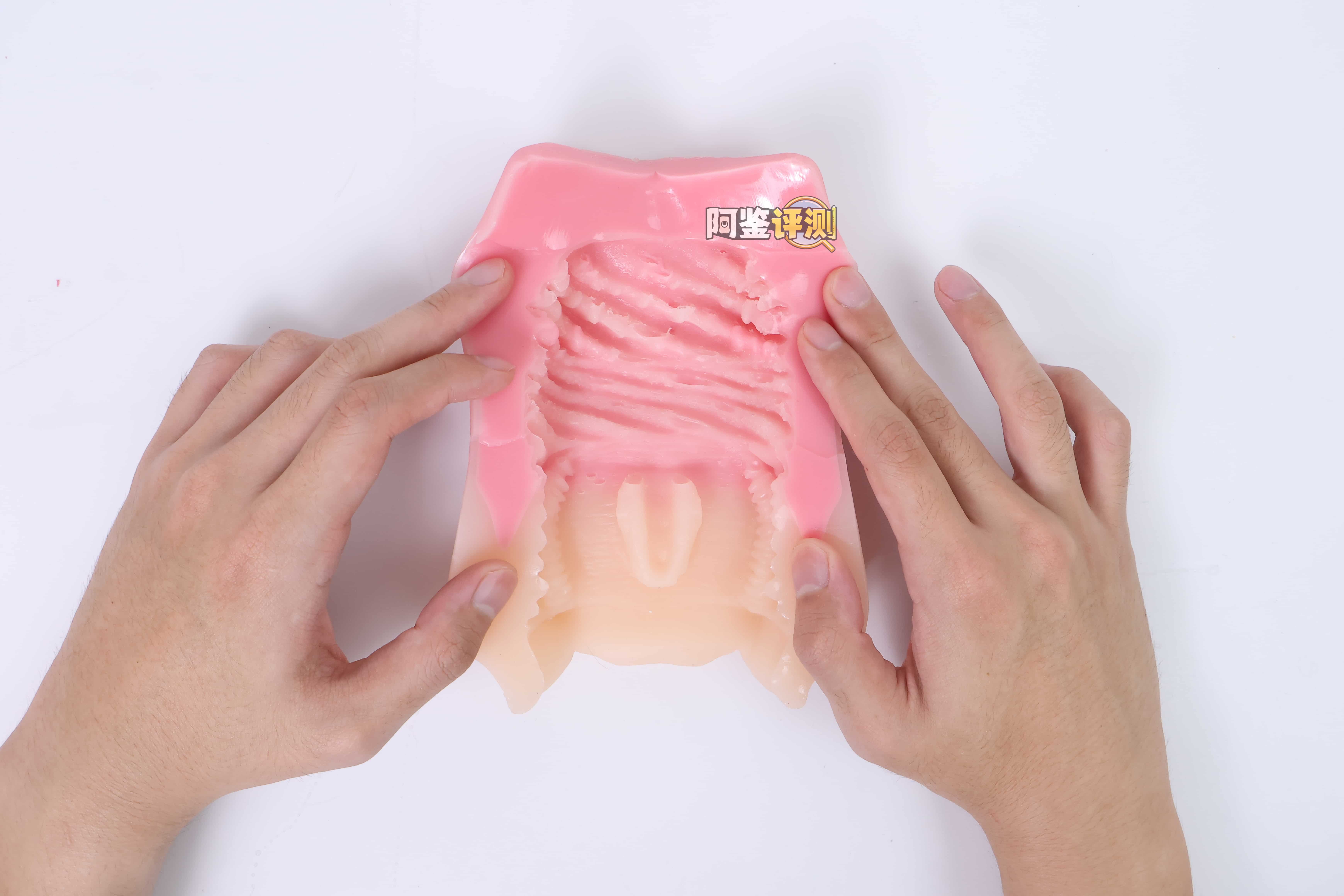 A-one——”回转双唇”评测！孩子们，这根本就不是口交杯....