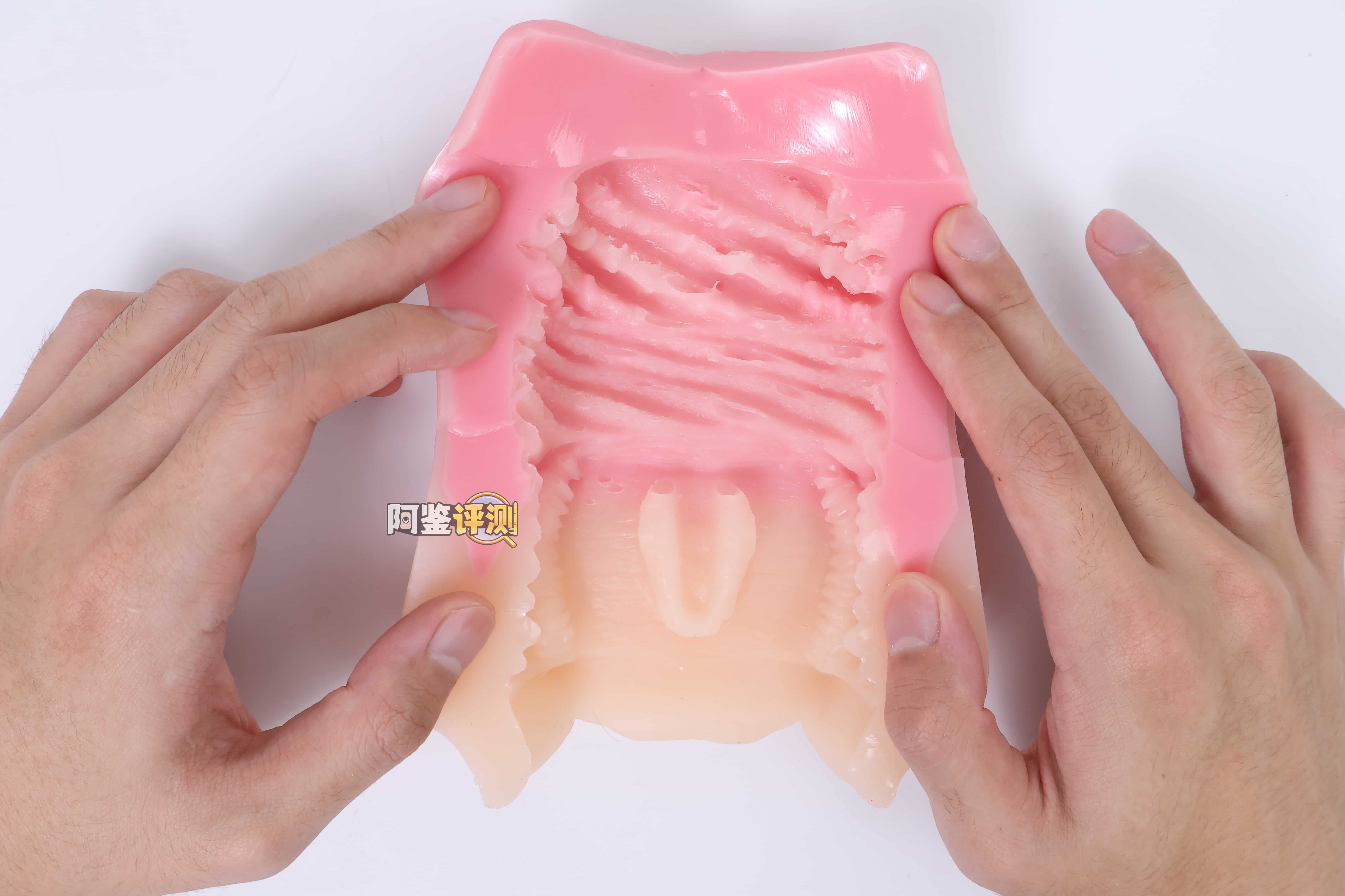 A-one——”回转双唇”评测！孩子们，这根本就不是口交杯....