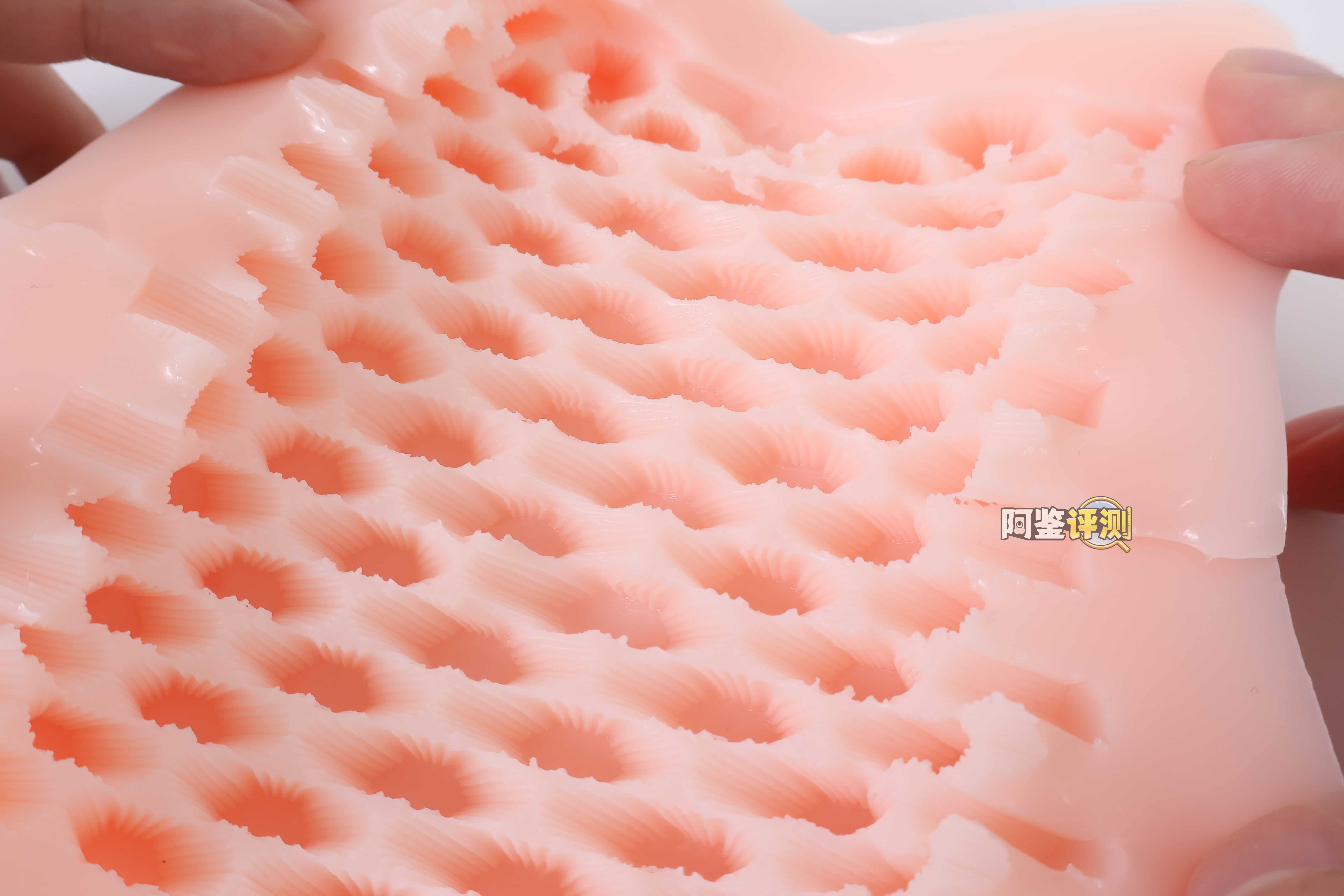 LIGRE——”六边之力”评测！楼梯一样的新颖刷子刺激感，但结构太过密集让牛牛很容易麻木...