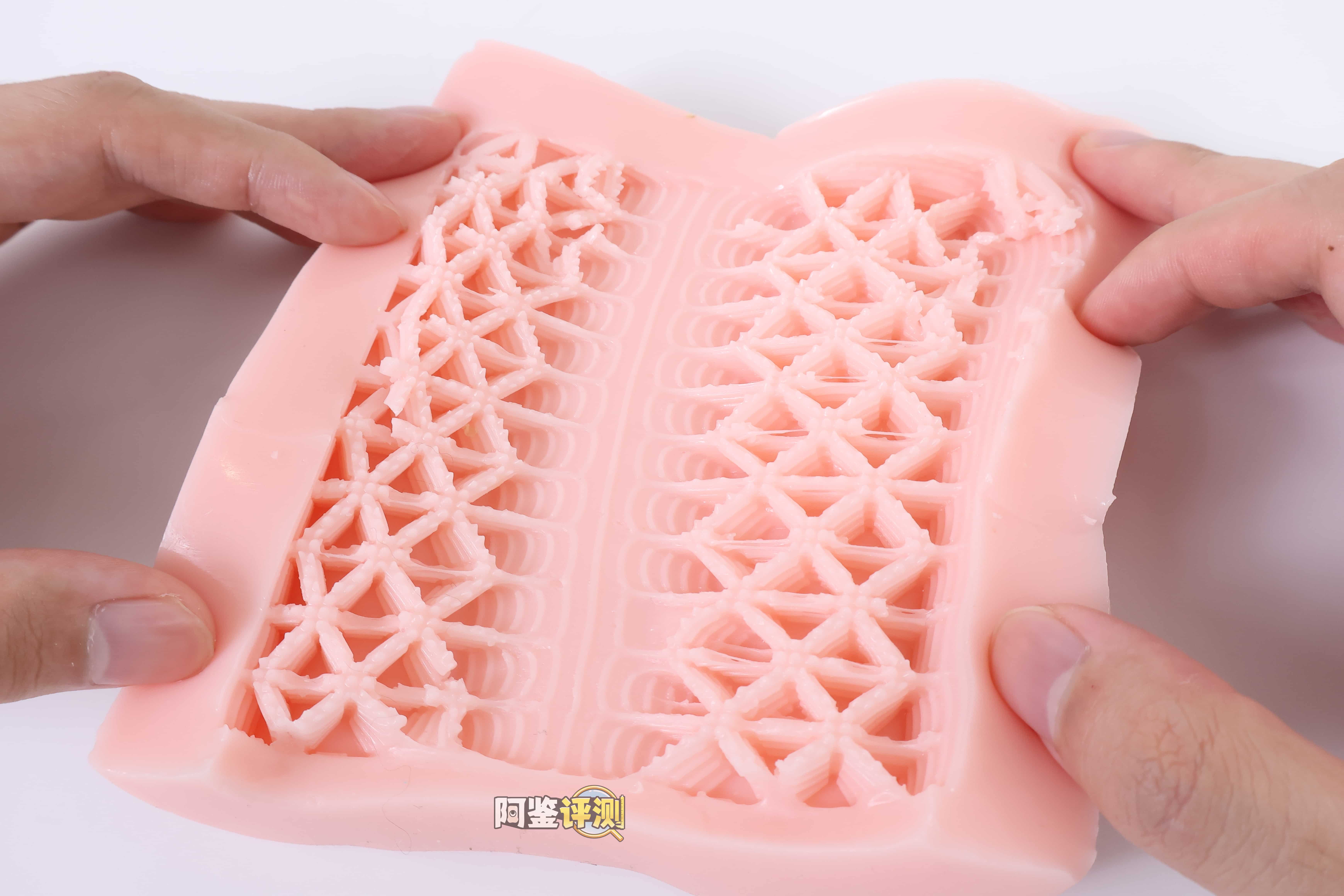 火炮——”假面怪盗”评测！越来越浮夸的双面结构！像是玻璃花窗一样的复杂网格凸起