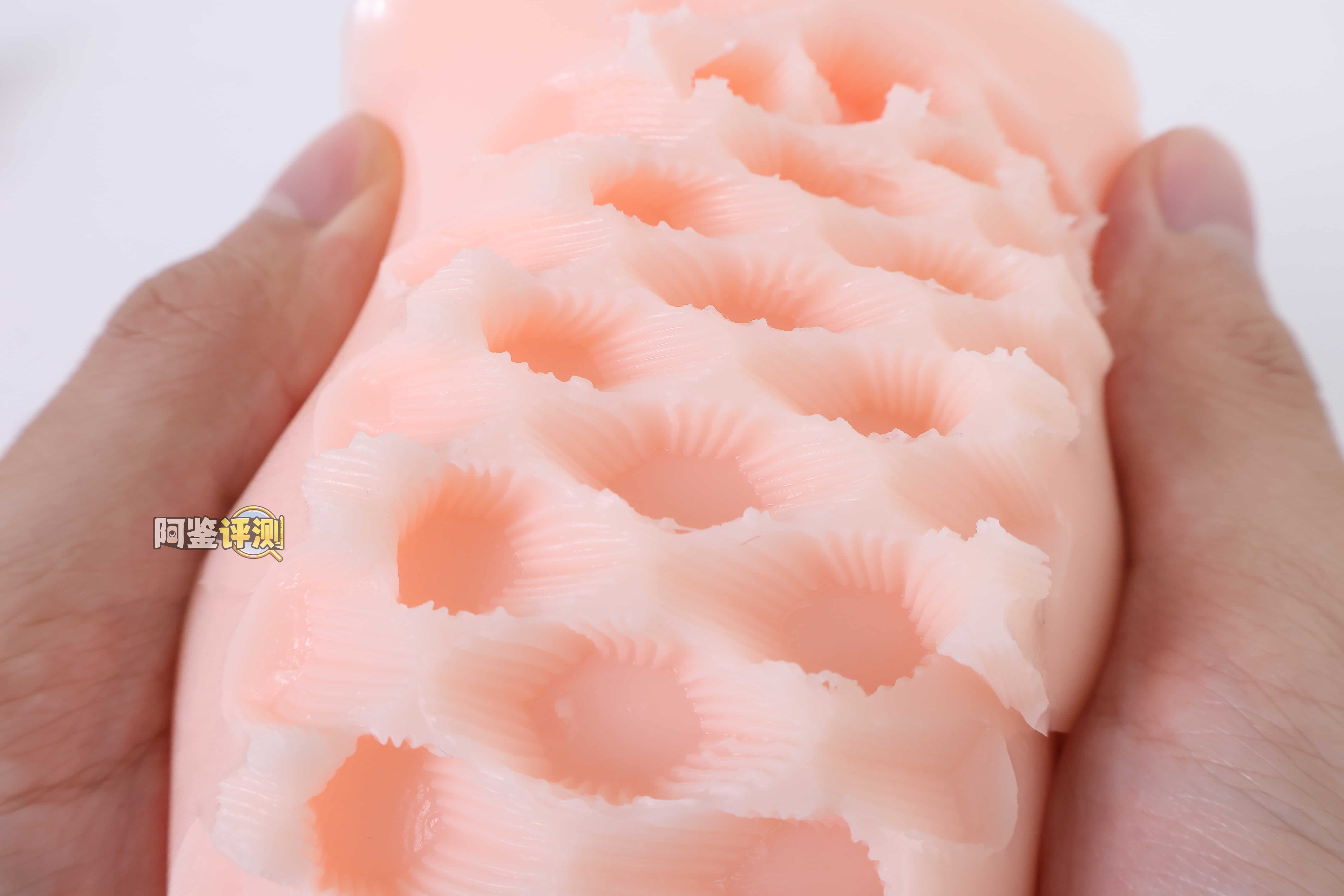 LIGRE——”六边之力”评测！楼梯一样的新颖刷子刺激感，但结构太过密集让牛牛很容易麻木...