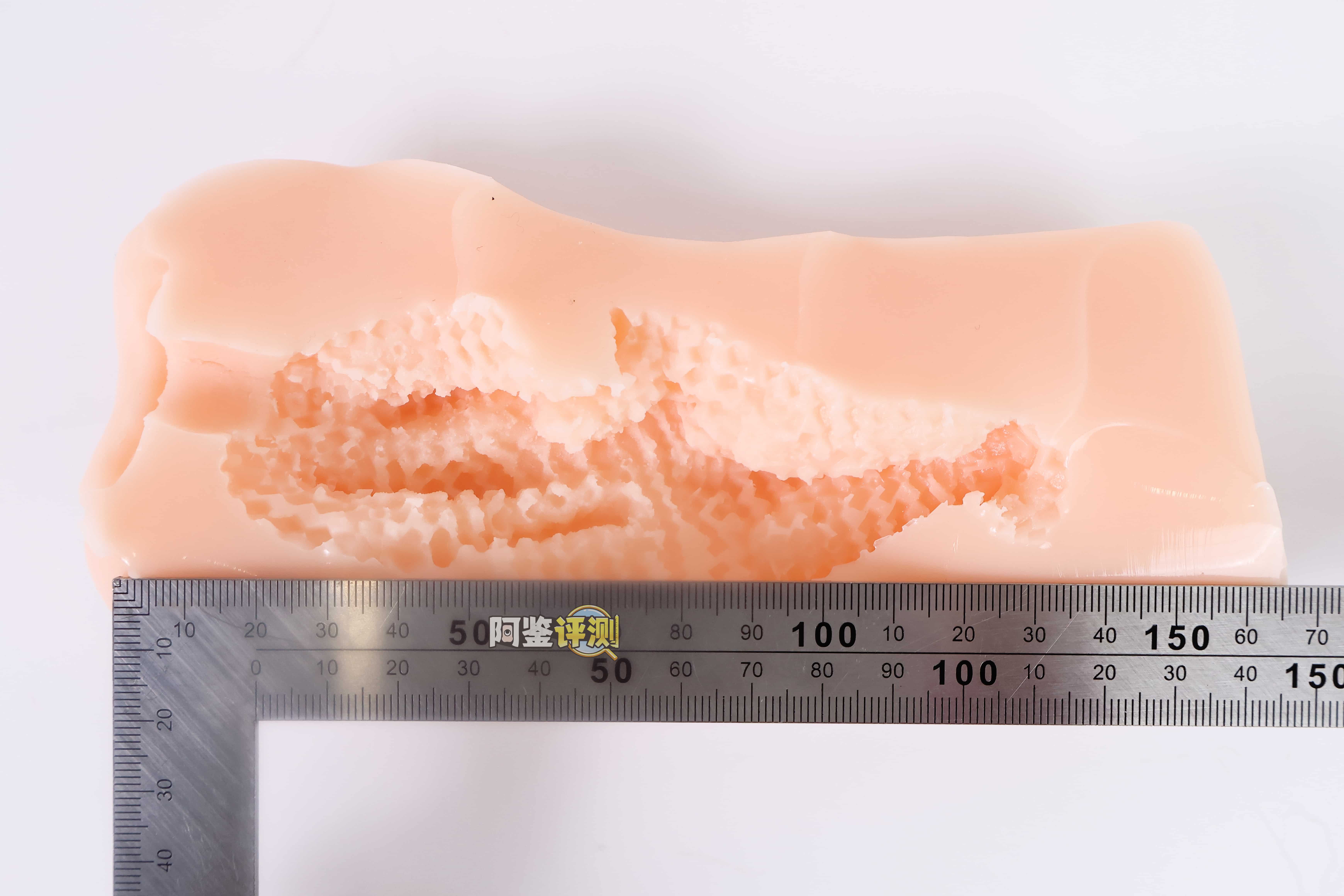 汤马托易士——”湿身淫穴”评测！大结构做进小杯子里，用起来感觉牛子偏来偏去的...